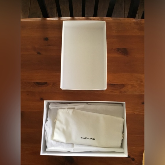 BALENCIAGA EMPTY BOX W/1 NEW DUST BAG SOME TISSUE-FINAL PRICE - Picture 12 of 16